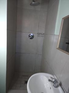 Ojongs Guesthouse Kraaifontein - Eikendel