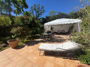 Maisons de vacances Le Mas Saint Jean les Mayons : photos des chambres