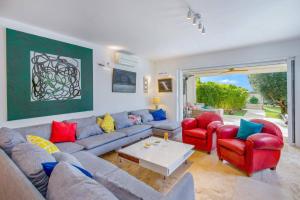 Villa Les Lavandieres by Villa Plus