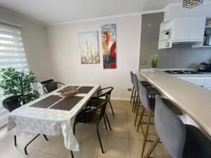 Hermosa casa amoblada dos dormitorios mas dos baños