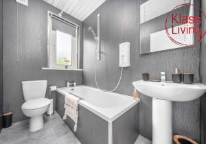 Sanderson Apartment by Klass Living Uddingston