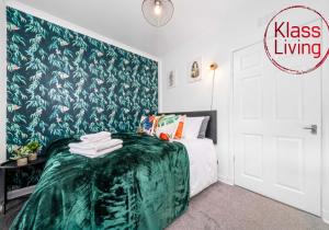Uddingston Apartment by Klass Living