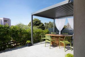 Apartment with big open terrace