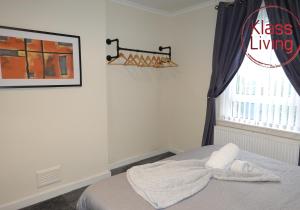 Welsh Drive Apartment by Klass Living Blantyre