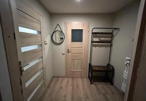 Apartament dwupokojowy z ogrodem