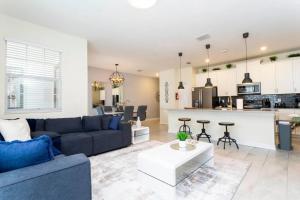 Casa 4Q com Piscina Privativa e Temas Disney