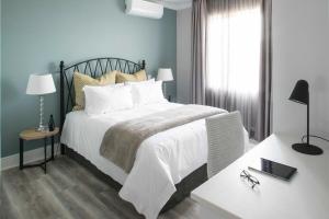 The Luxe on Exter Heights