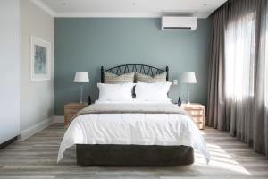 The Luxe on Exter Heights