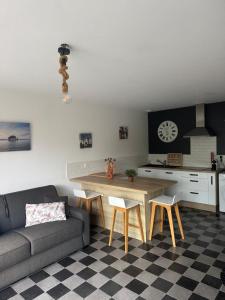 Studio entre bois et mer, chez Mathilde et Jérémy