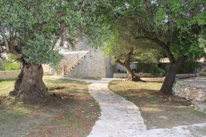 Trulli Donna Gina
