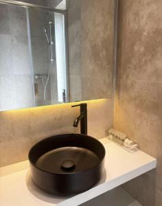 Retiro Residence Grey