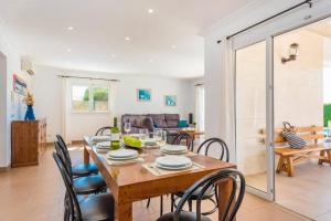 Villa Gris by Villa Plus