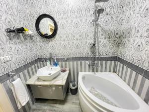 Hadayek Al Ahram 3B, WorkSpace, TV & WiFi