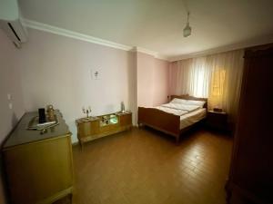 Hadayek Al Ahram 3B, WorkSpace, TV & WiFi - 4hvězdičkové hotely ve městě Ghaţāţī