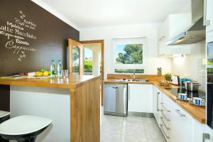 Villa Casa Leon by Villa Plus