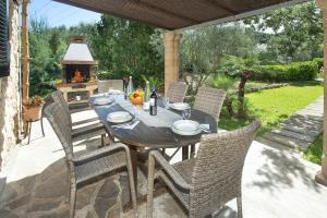 Villa Vidrier II by Villa Plus