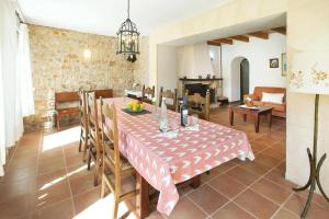 Villa Vidrier II by Villa Plus