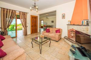 Villa Andriana by Villa Plus