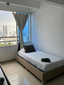 Lovely I bedroom with pool and views