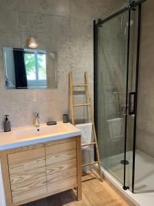 Auberges Lo Tira Cap : Chambre Double avec Toilettes Communes