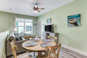 BRAND-NEW build! Dog Friendly! Close to Ocean! Above garage condo!