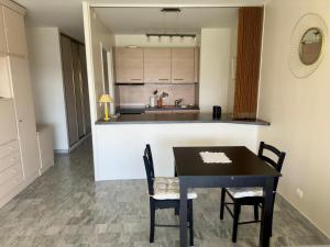 Beau studio proche des plages piscine