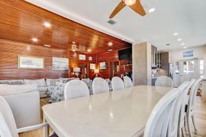 On the serene north end of Amelia Island, beach house will accommodate up to 14, 424 Ocean Ave