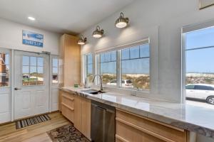 On the serene north end of Amelia Island, beach house will accommodate up to 14, 424 Ocean Ave