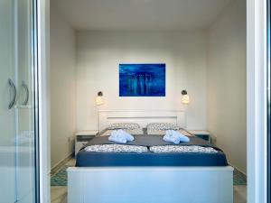 Blue Apartment On The Beach