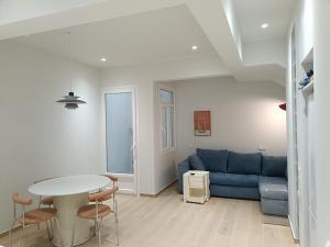 Luxury Residency II Filolaou Blue