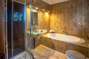 Villa des Alberes by Villa Plus
