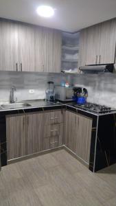 Apartamento vacacional con parqueadero y piscina