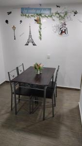 Apartamento vacacional con parqueadero y piscina