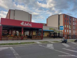 Apartamento vacacional con parqueadero y piscina