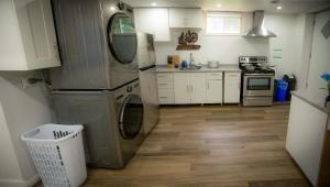 Bancroft Vibes Suite Sleeps 7 Cozy Retreat