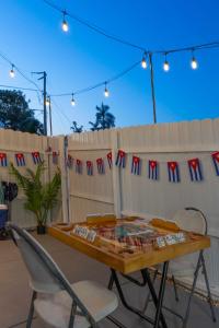 Havana Nights King Bed Sofabed Patio Wi-fi