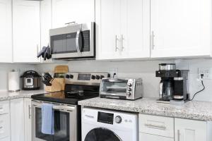 Havana Nights King Bed Sofabed Patio Wi-fi