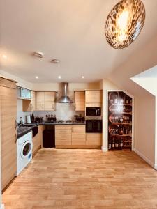 Middlesbrough Spacious Flat 2 bedrooms & 2 bathrooms & Free Private Parking & Wifi