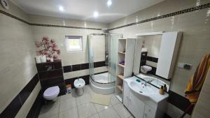 Ranczo Bieszczady 2 - Domek z Sauną i Jacuzzi