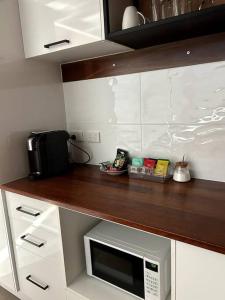 Quiet granny flat with loft bedroom