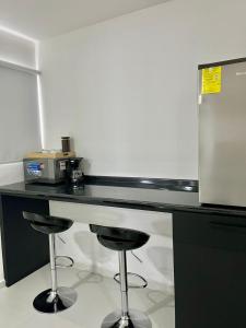 Black & White Lock Off Room