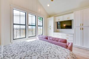 Walk to Laguna Beach Modern Studio in PCB!