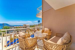 Stunning Modern Duplex Apartment in Central Kalkan