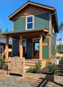 A Tree House By Seabrook Hospitality
