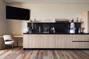 Spacious Apartment with Balcony