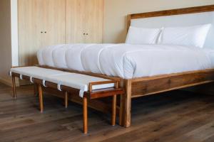 Spacious Apartment with Balcony