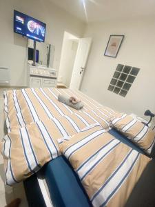 Appartements Logement F2 entier calme a 20 mins de paris , Stade 2 France, Aero CDG, Parc des expositions, Disneyland Paris,Futuroscope, Tour Eiffel : photos des chambres