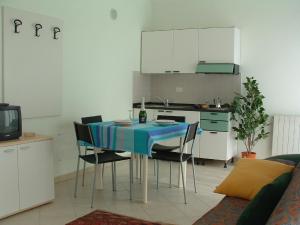 One-Bedroom Apartment with Balcony