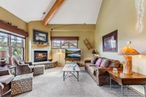 Breckenridge Condo with Sauna & Hot Tub Access