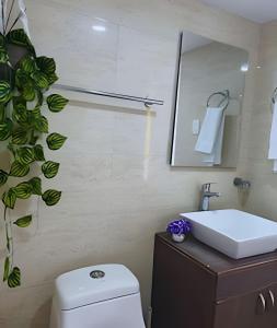 Precioso apto en el Laguito a pasos de la playa